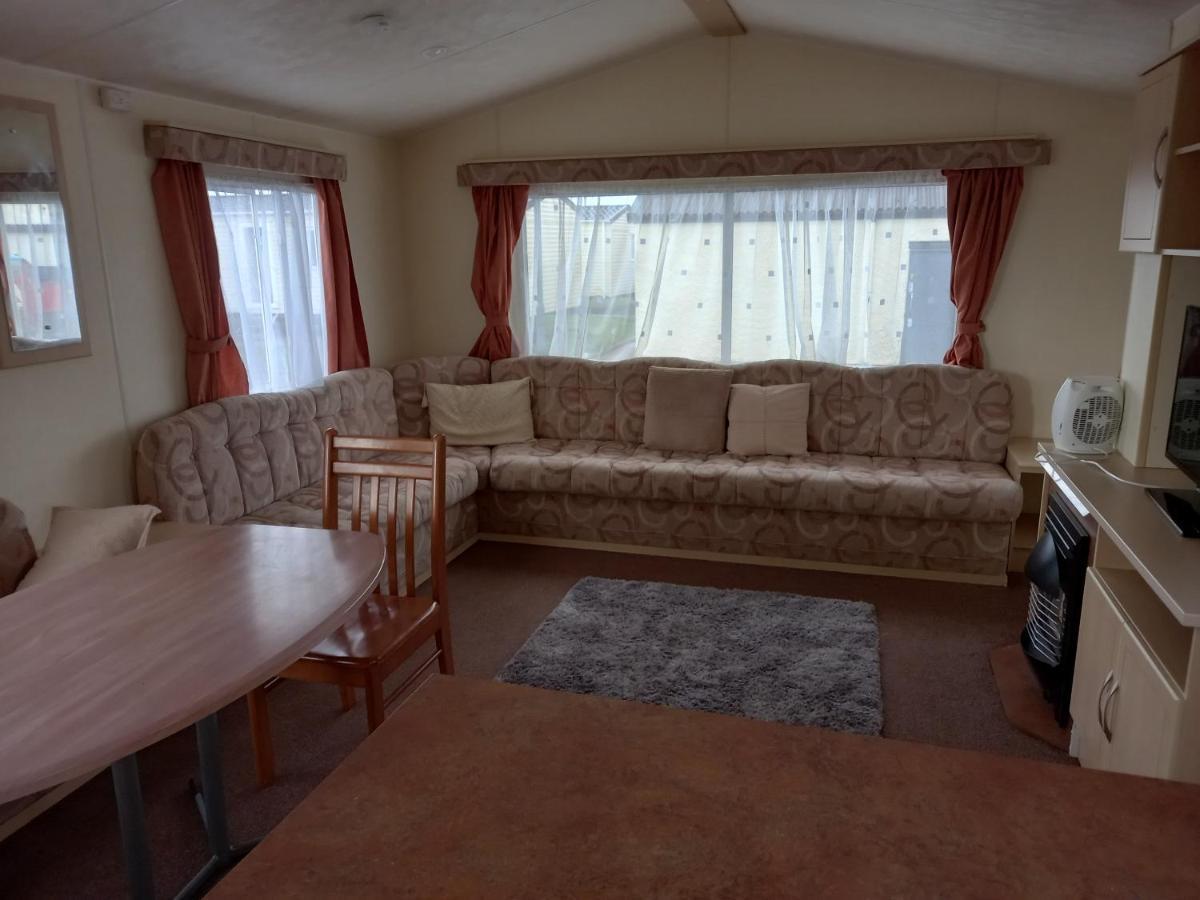 Holiday Home In Lyons Robin Hood Holiday Park Meliden Kültér fotó
