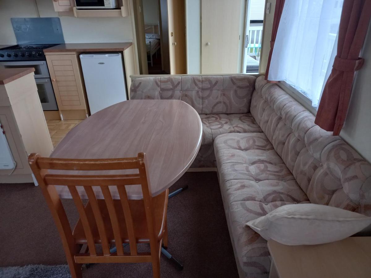 Holiday Home In Lyons Robin Hood Holiday Park Meliden Kültér fotó