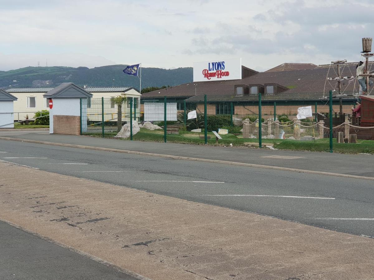 Holiday Home In Lyons Robin Hood Holiday Park Meliden Kültér fotó
