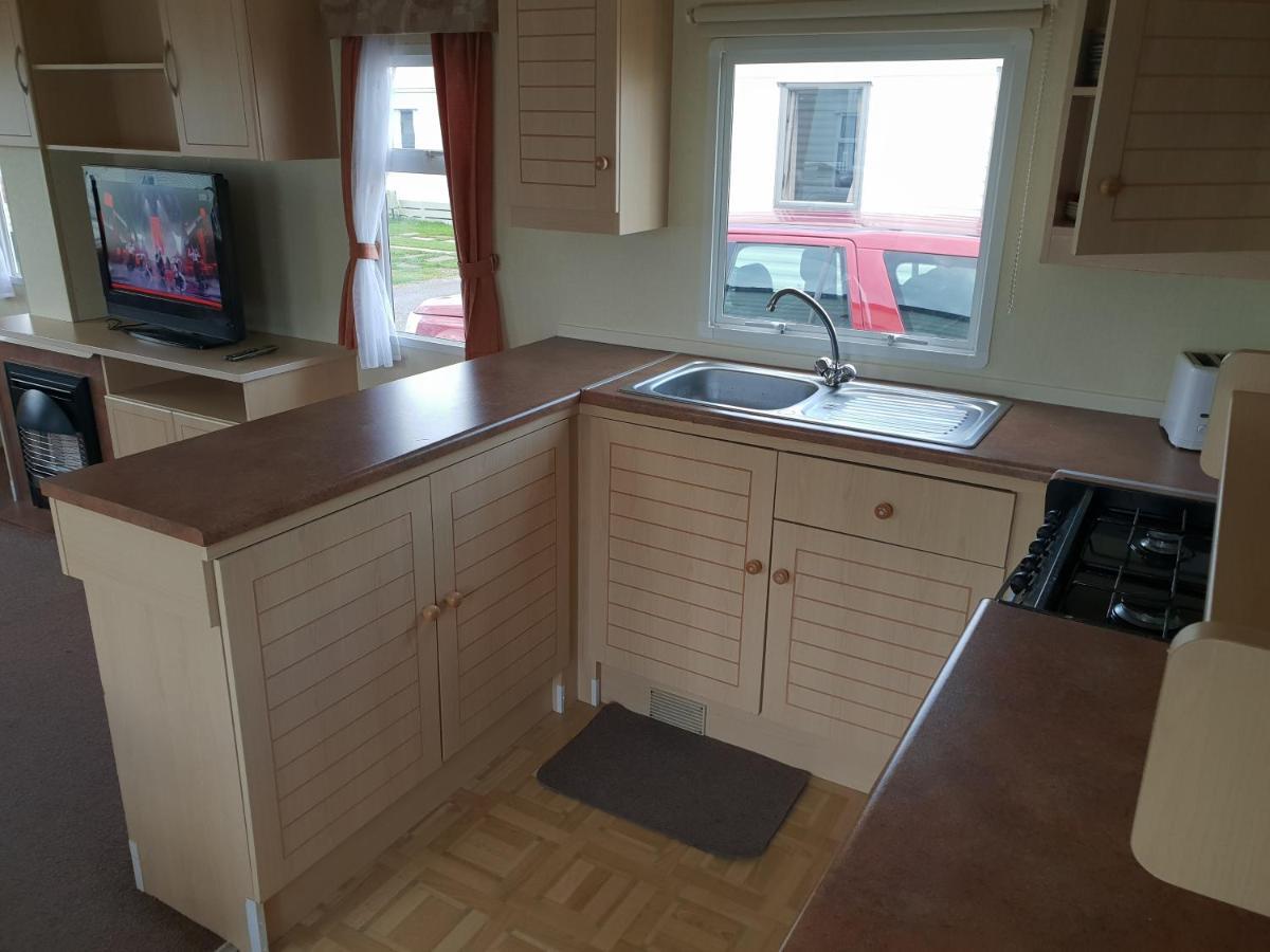 Holiday Home In Lyons Robin Hood Holiday Park Meliden Kültér fotó